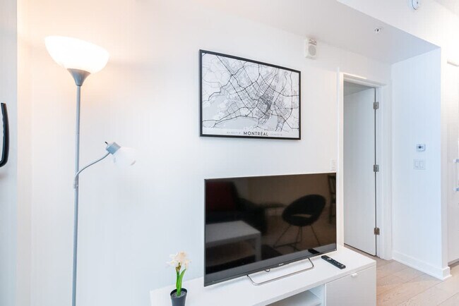 1288 Av. des Canadiens-de-Montréal in Montréal, QC - Building Photo - Building Photo