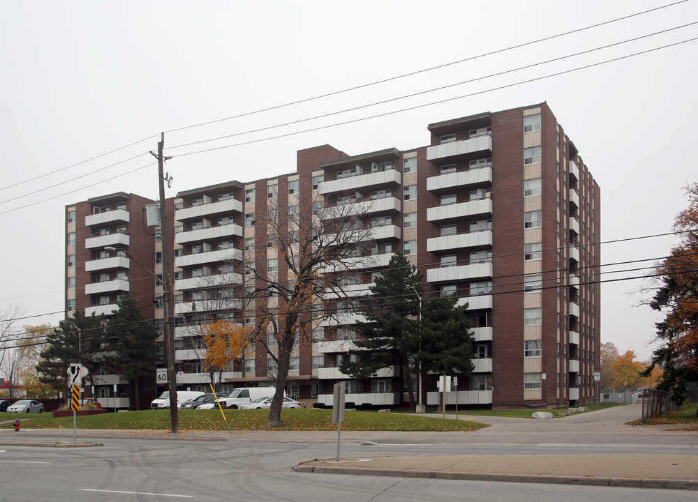 The Londonderry in Hamilton, ON - Building Photo