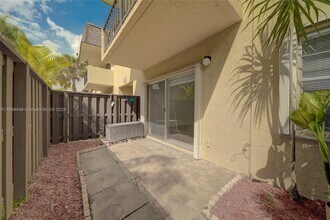 9004 SW 137th St-Unit -7-C in Miami, FL - Building Photo - Building Photo