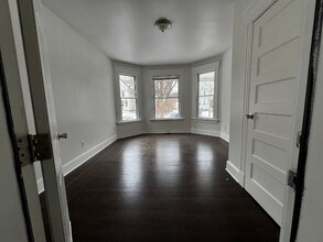 879 Elm St, Unit 1 in New Haven, CT - Building Photo - Building Photo