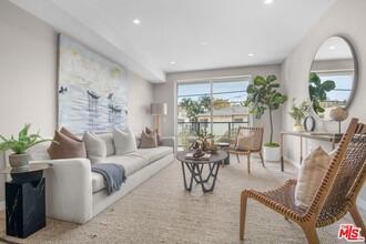 1226 S Bedford St in Los Angeles, CA - Building Photo - Building Photo