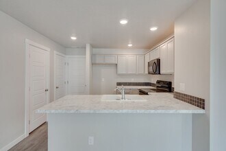 11051 W Crestwater Ln in Boise, ID - Building Photo - Building Photo