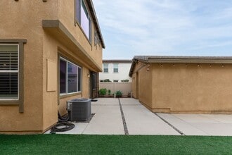 618 Tiber River Way in Oxnard, CA - Building Photo - Building Photo