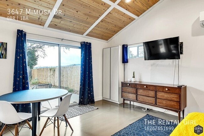 3647 Mimosa Dr in Los Angeles, CA - Building Photo - Building Photo
