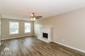 203 Peachtree Glen Dr in Ellenwood, GA - Building Photo - Building Photo