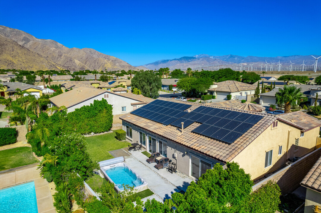 985 Alta Ridge in Palm Springs, CA - Building Photo