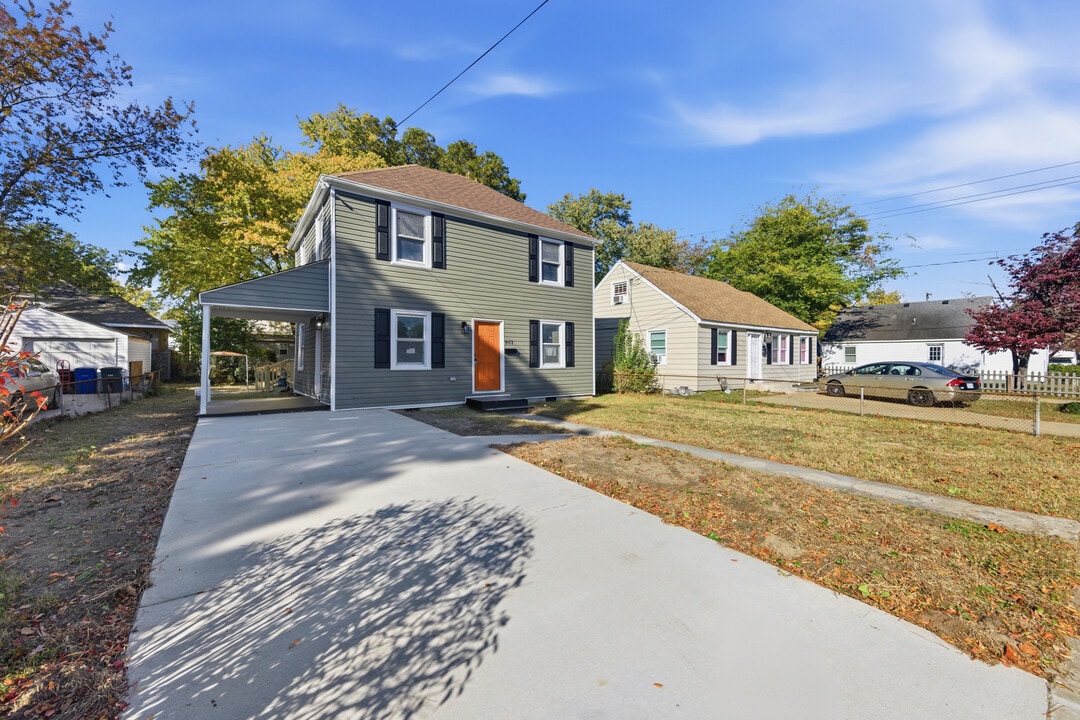 961 17th St in Newport News, VA - Building Photo
