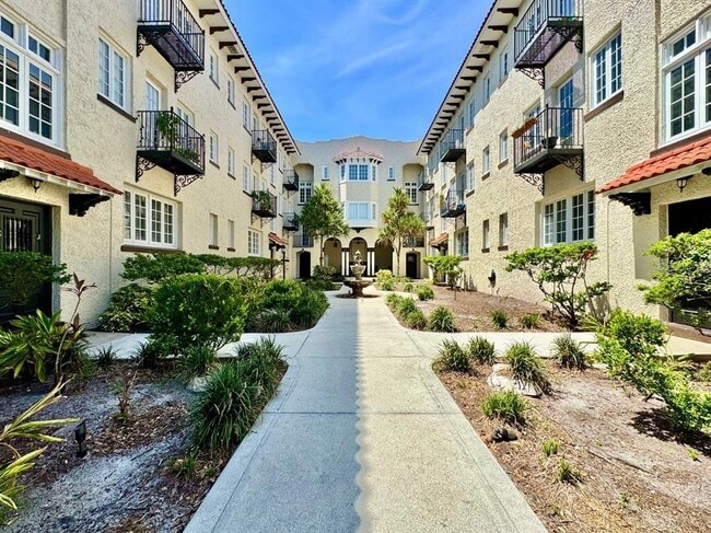 property at 2117 W Dekle Ave