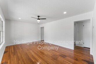 4407 Bikini Dr in San Antonio, TX - Building Photo - Building Photo