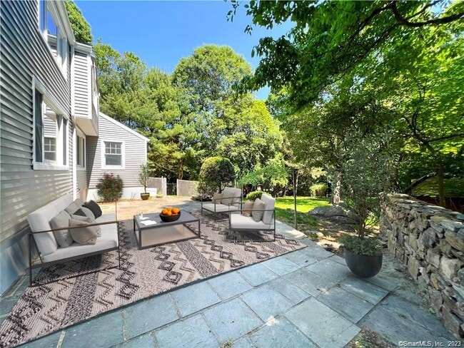 23 Apple Tree Ln