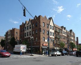 371-391 Main St in New Rochelle, NY - Foto de edificio - Building Photo