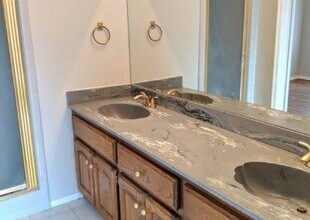 1404 Wood Duck Dr in Edmond, OK - Building Photo - Building Photo