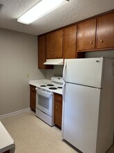 82 Valley Dr in Hartwell, GA - Building Photo - Building Photo