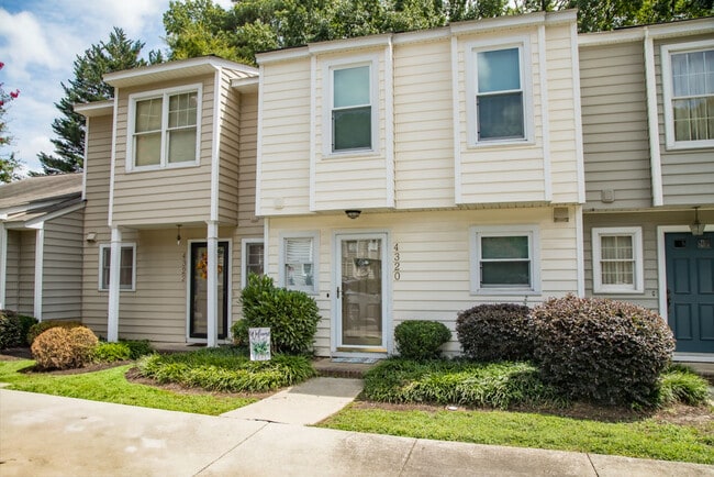 4320 Bona Ct in Raleigh, NC - Foto de edificio - Building Photo