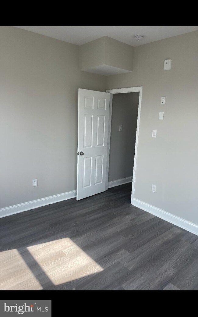 1826 Ridge Ave photo'