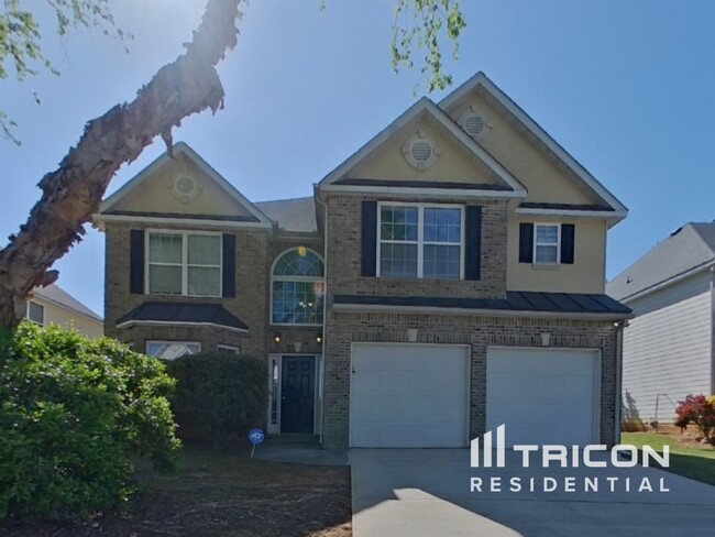 property at 184 Hawken Trail