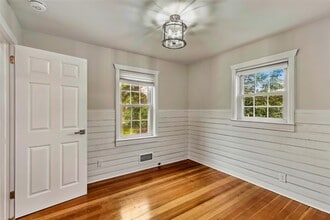 373 Great River Rd in Great River, NY - Building Photo - Building Photo