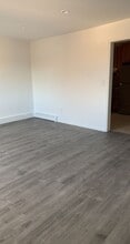 79 Halley St, Unit 3 in Yonkers, NY - Foto de edificio - Building Photo