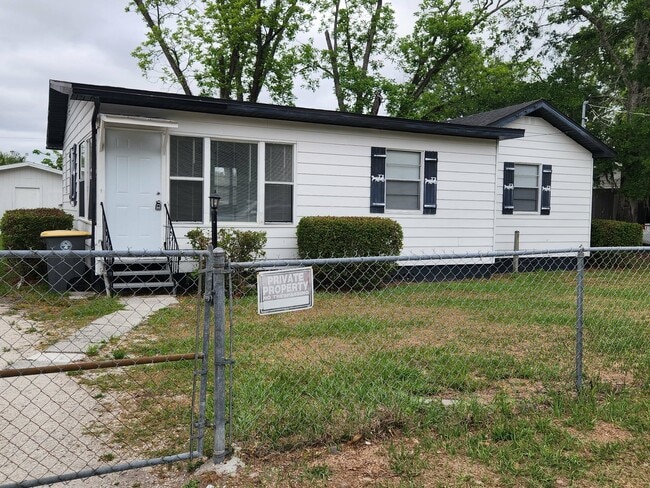 property at 2427 Coleman Ct