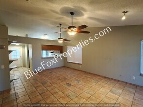 8679 N Auriga Way in Tucson, AZ - Building Photo - Building Photo