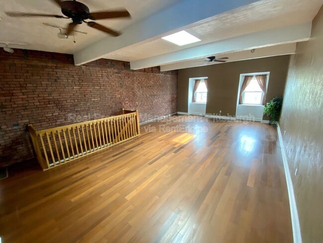 property at 1912 Jane St