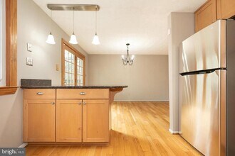 1126 Riva Ridge Dr in Great Falls, VA - Building Photo - Building Photo