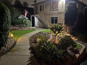 4558 Judson Way in La Mesa, CA - Foto de edificio - Building Photo