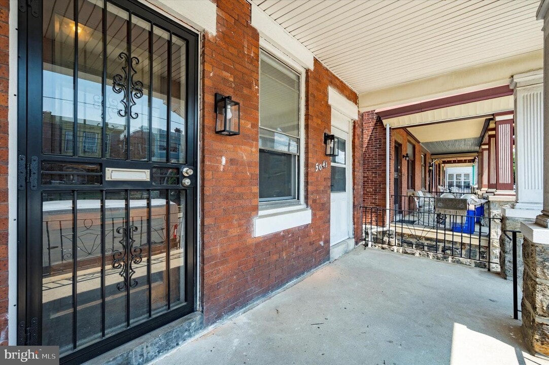 5041 Locust St Photo