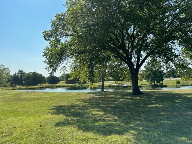 Four Seasons in Emporia, KS - Foto de edificio
