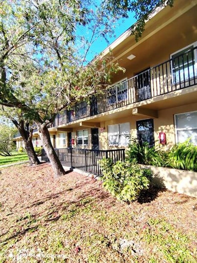 2500 Harn Blvd