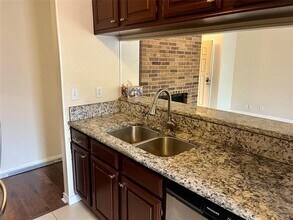 1901 Cloisters Dr in Arlington, TX - Building Photo - Building Photo