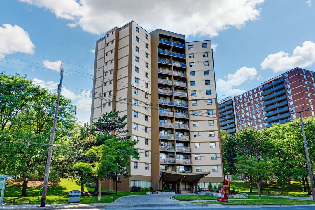 Richview Villa in Toronto, ON - Building Photo