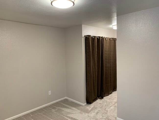 2201 E 66th Ave in Anchorage, AK - Building Photo - Building Photo