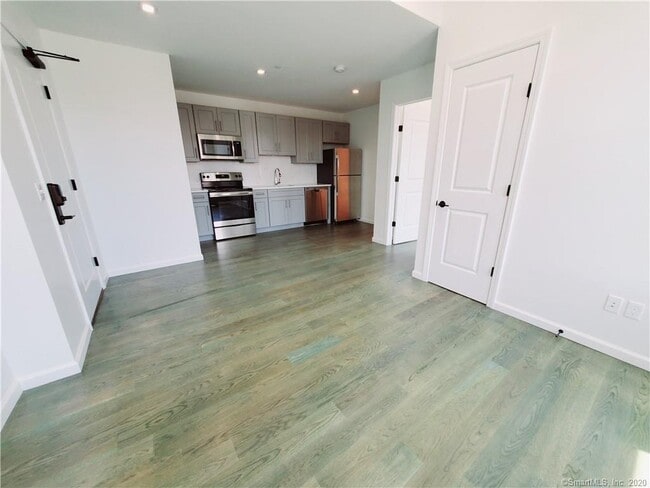 36 Atlantic St in Stamford, CT - Building Photo - Building Photo