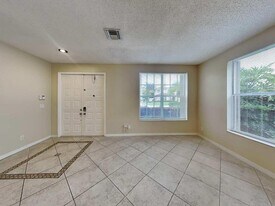 5730 NW 62nd Manor in Parkland, FL - Building Photo
