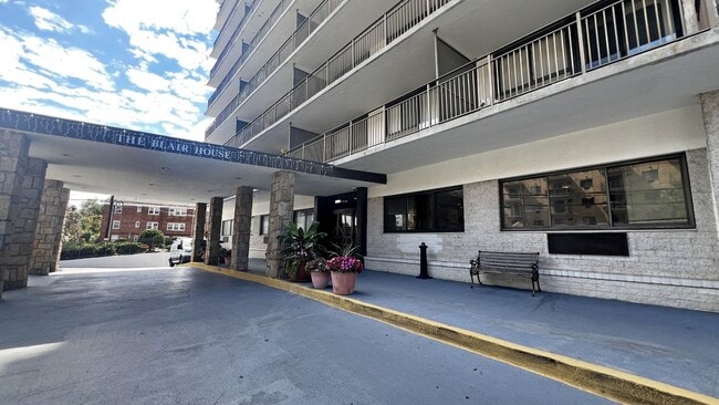 235 Prospect Ave in Hackensack, NJ - Building Photo - Building Photo