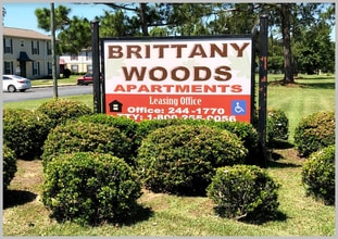 Brittany and Park Apartments in Valdosta, GA - Building Photo - Building Photo