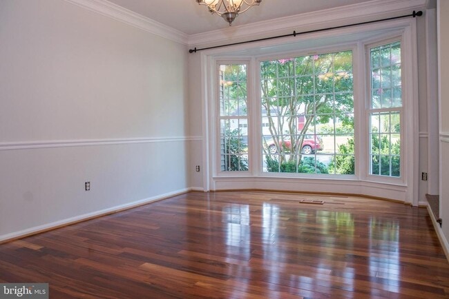 property at 6015 Burnside Landing Dr