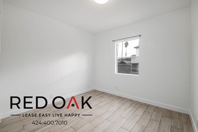 5905 Bonsallo Ave in Los Angeles, CA - Foto de edificio - Building Photo