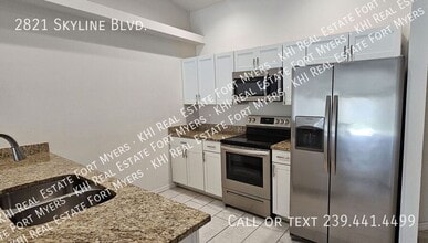 2821 Skyline Blvd in Cape Coral, FL - Building Photo - Building Photo