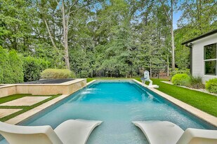 43 Morgan St in Senoia, GA - Building Photo