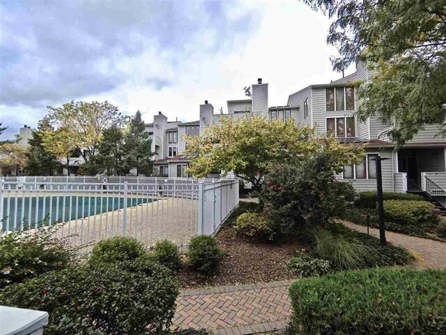 816 Topsail Ln in Secaucus, NJ - Building Photo - Building Photo
