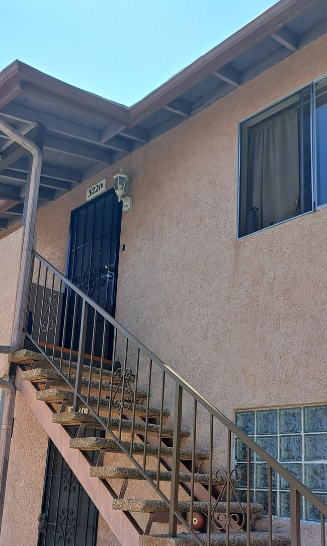 3221 1/2 Andrita St, Unit 3221 1/2 in Los Angeles, CA - Building Photo - Building Photo
