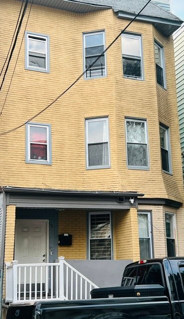 52 3rd St