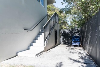 2190 SW 14th Ter, Unit 3 in Miami, FL - Building Photo - Building Photo