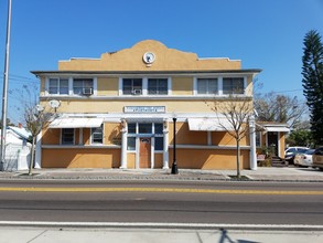 218 N Pinellas Ave in Tarpon Springs, FL - Building Photo - Building Photo