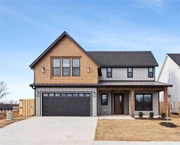 6114 S 40th Pl in Rogers, AR - Building Photo