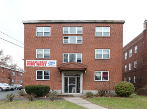 21 Evergreen Ave in Hartford, CT - Foto de edificio - Building Photo