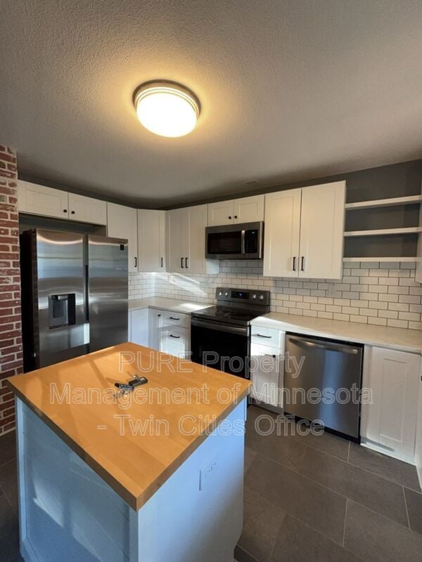 property at 10425 32nd Ave N