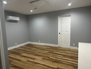 804 Middle St, Unit 804 in Fort Lauderdale, FL - Foto de edificio - Building Photo